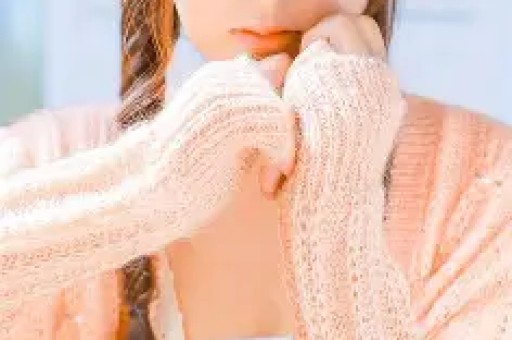 美顶流纯神演穿普拉达的女王2被删光！秀身体黑历史太多